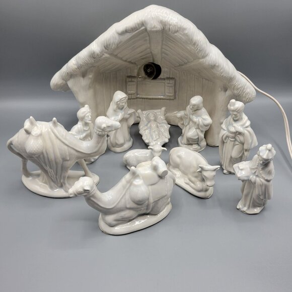 Vintage Ceramic Nativity Scene Set With Light Up Manger & Figurines Christmas - Picture 10 of 12